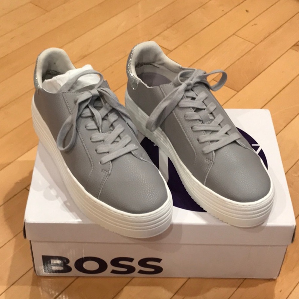 NWOT HSN JOY Mangano gray & sparkle performance sneakers - 9M - NIB
